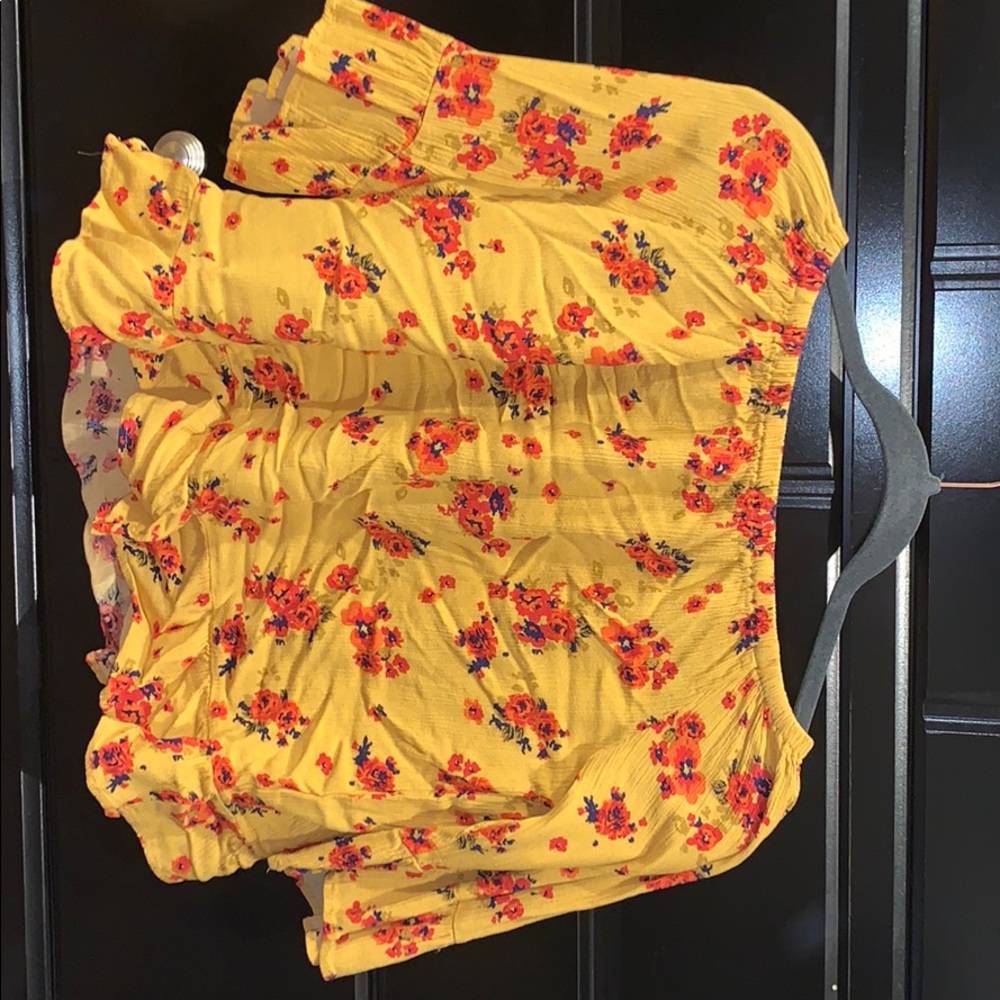 Off the shoulder flounce top!